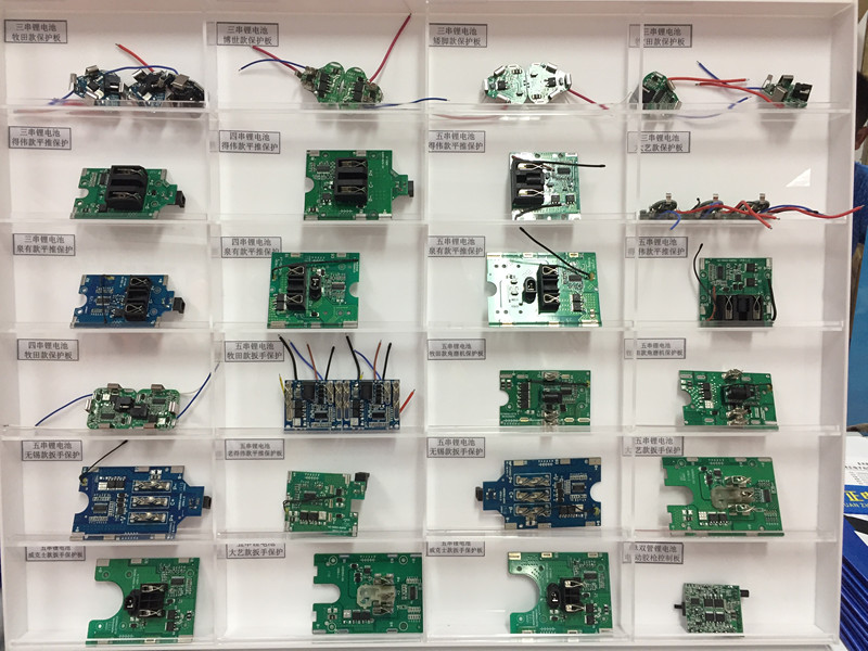 ����ʥ���������չԲ�����£���������ca88���Źٷ���վչ̨ǰ��������