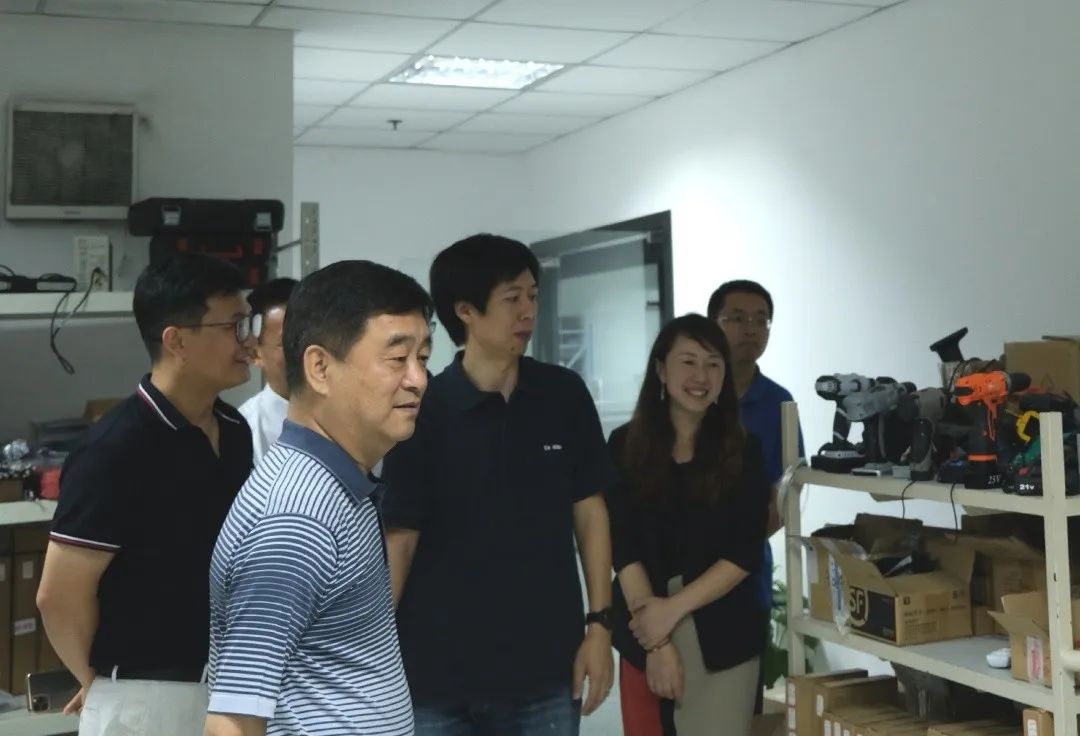 ϲ���������ӿƼ���ѧ΢����ѧԺ��Ѿ�ҵ������齱